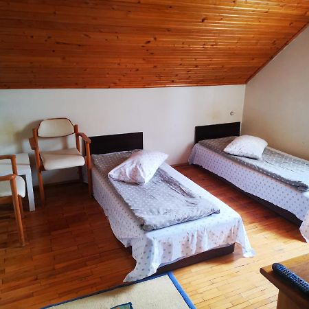 Enjoy Hostel Cluj-Napoca Buitenkant foto