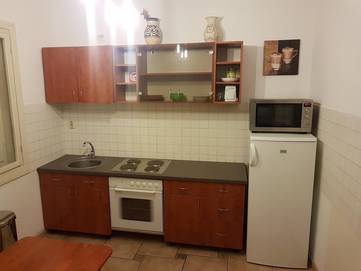 Enjoy Hostel Cluj-Napoca Buitenkant foto